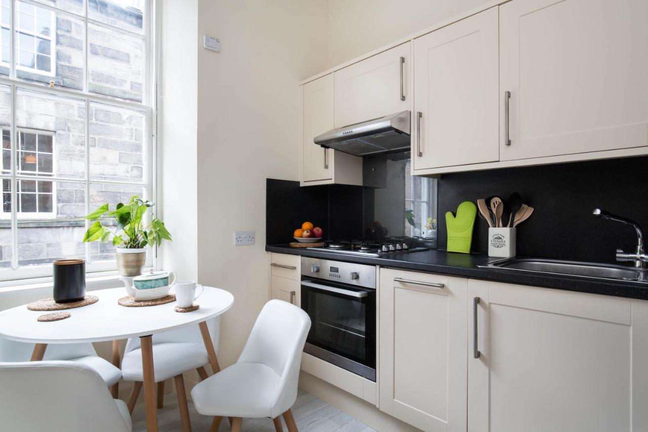 Stockbridge Two Bedroom Apartment Edinburgh Bagian luar foto