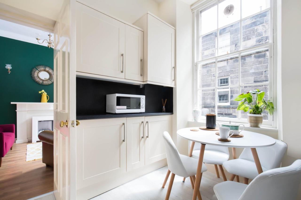 Stockbridge Two Bedroom Apartment Edinburgh Bagian luar foto